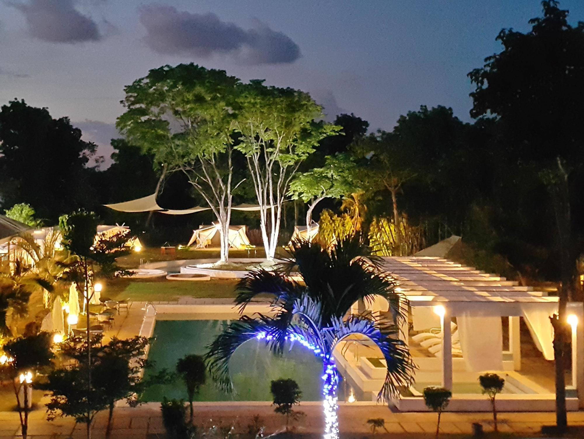 Blue Hotel And Resort Calamba  Dış mekan fotoğraf